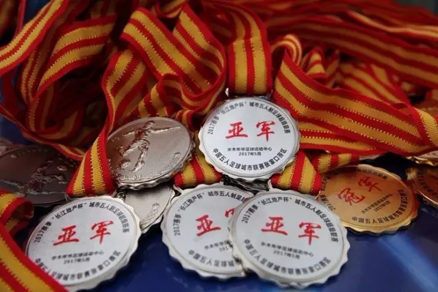 杜兰特沉默后终于发声，雷霆岁月以尊重结束